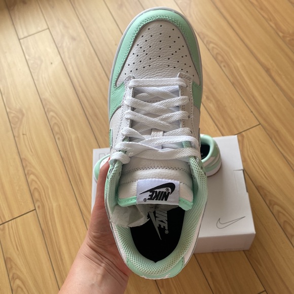 Nike low dunks turquoise and white - Picture 4 of 7